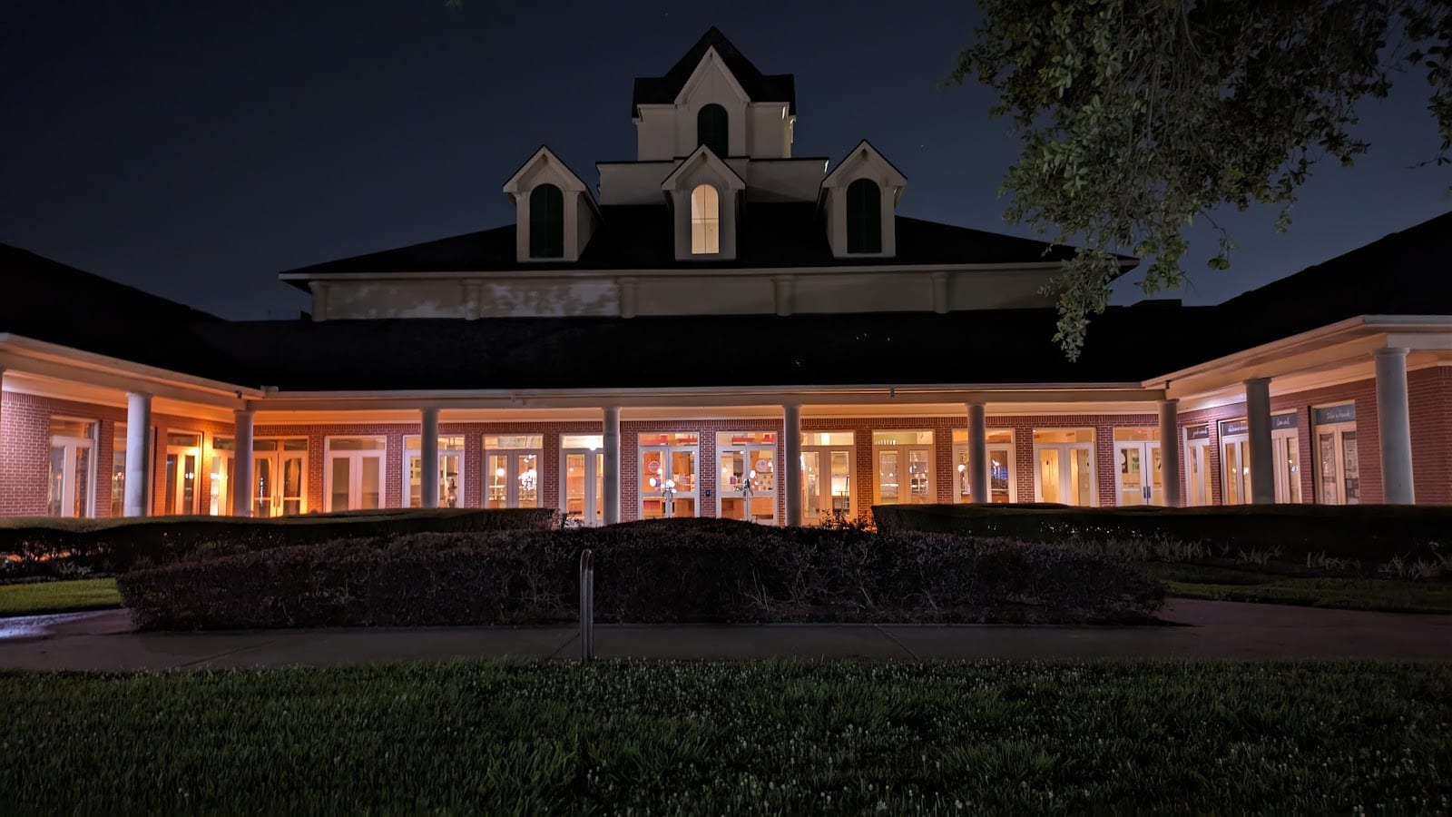 Brooks-Shivers Dining Hall, photo 3