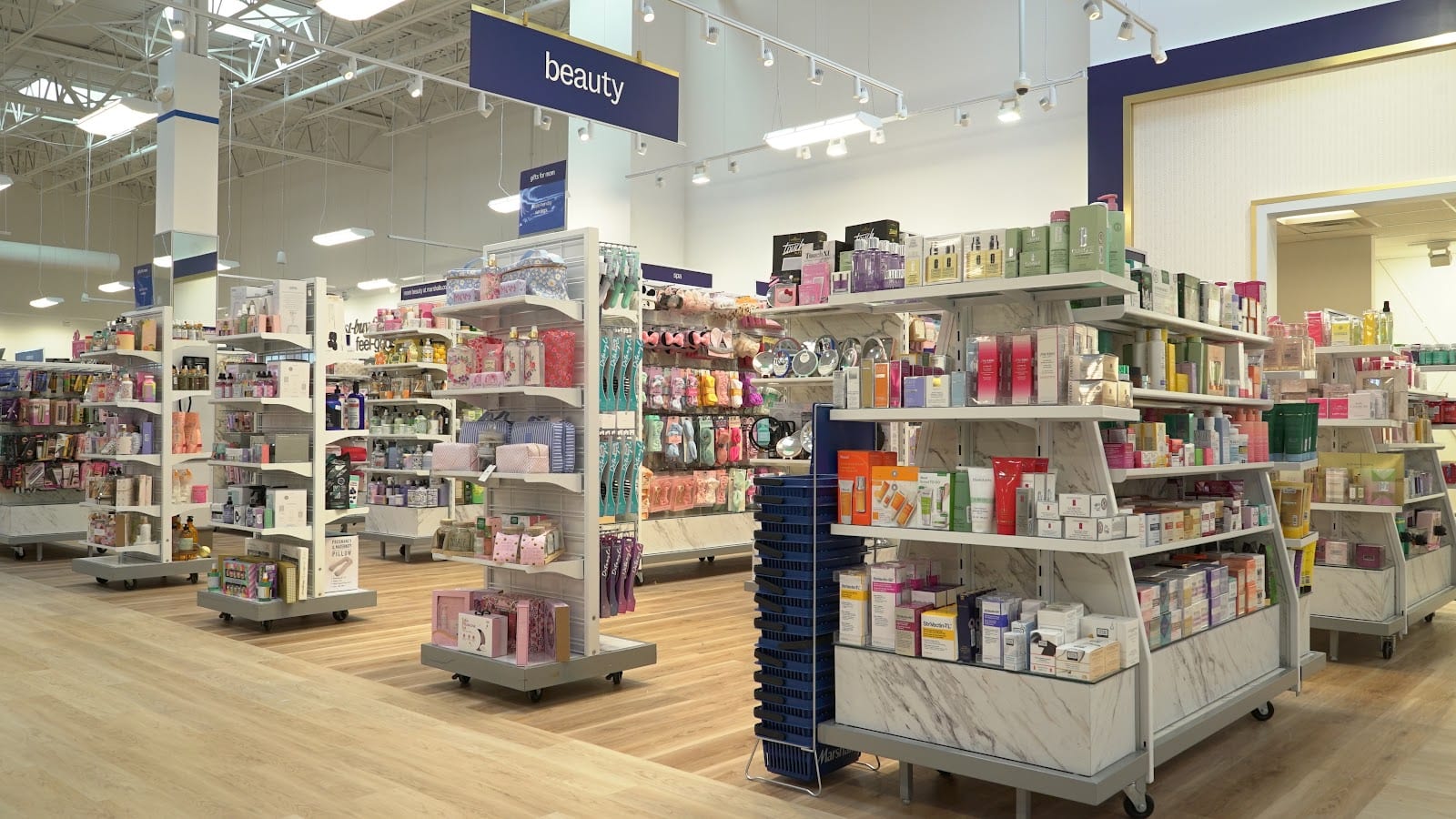 Marshalls, photo 4