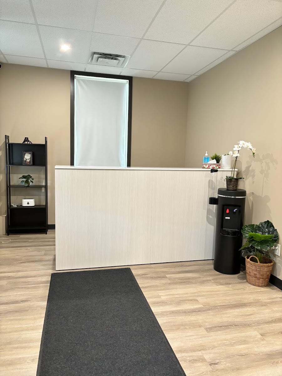 Upper Level Massage, photo 4
