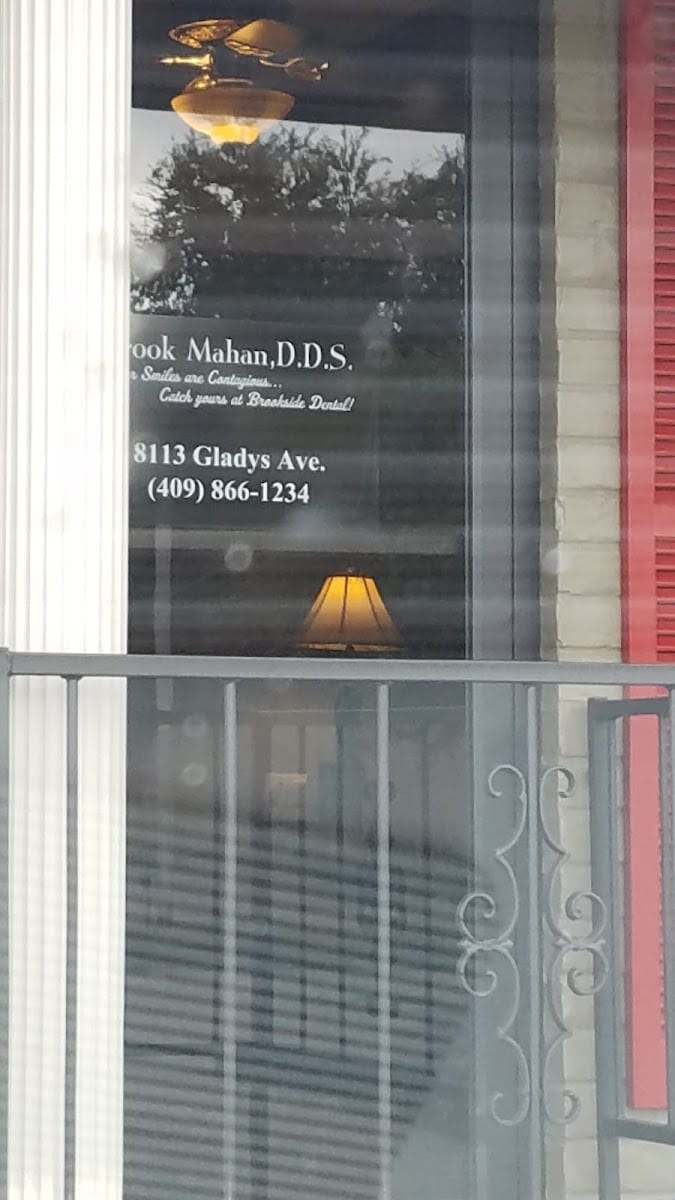 Dr. Brook R. Mahan, DDS, photo 2