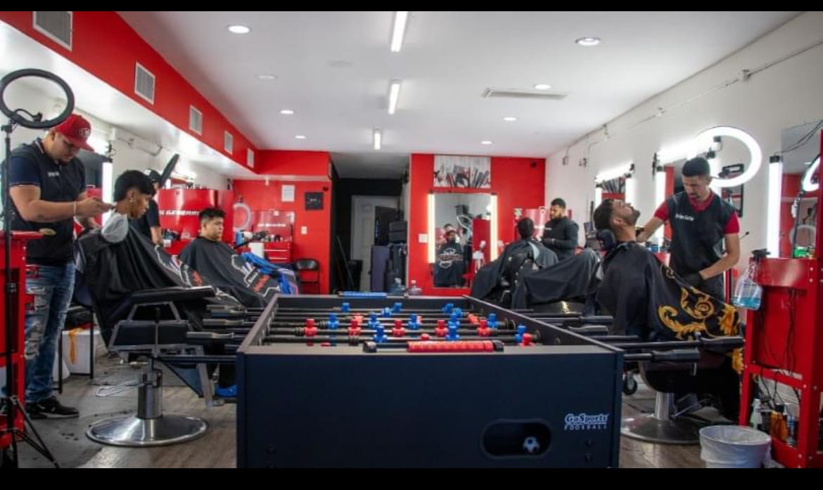 Amigos Barber Lounge, photo 2