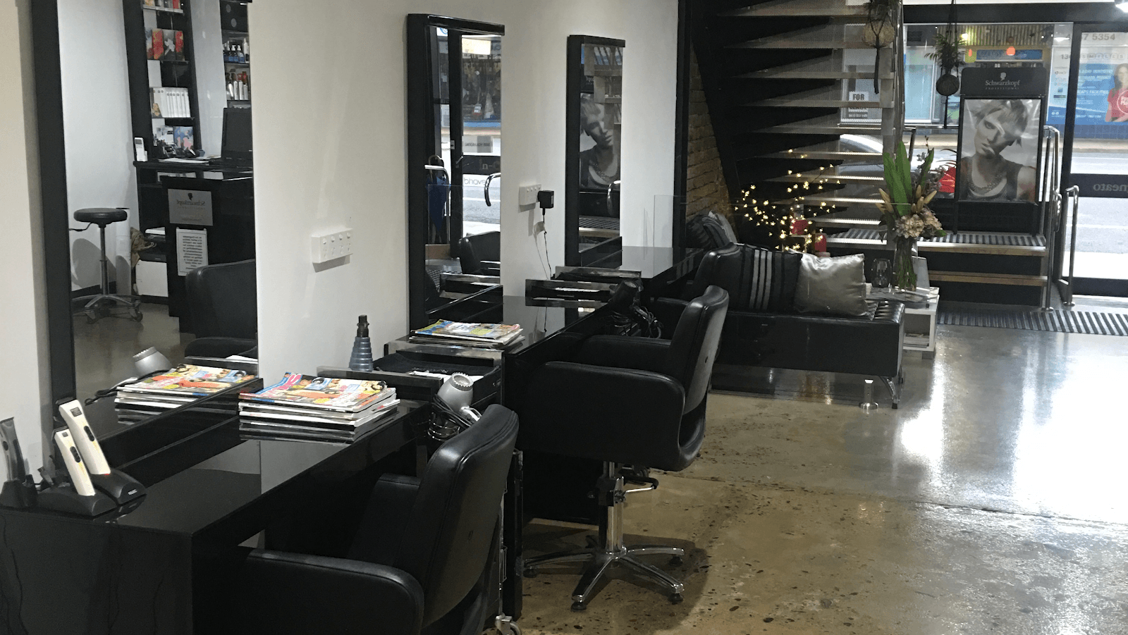 In Cogneato Hair Artistry, photo 2