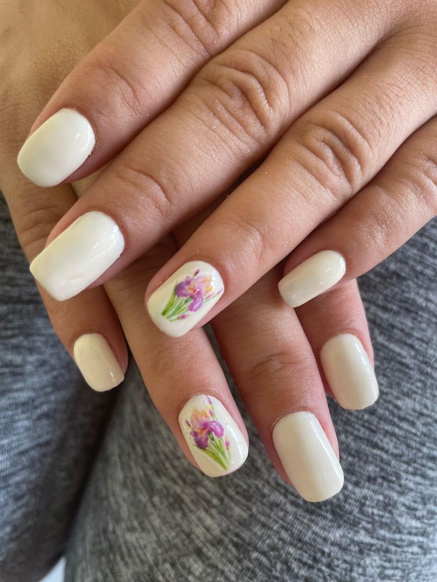 Aqua Nails Salon Beauty and Bar, photo 3
