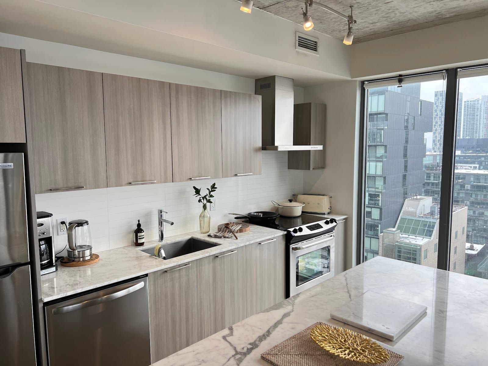 De Home Cleaning Services