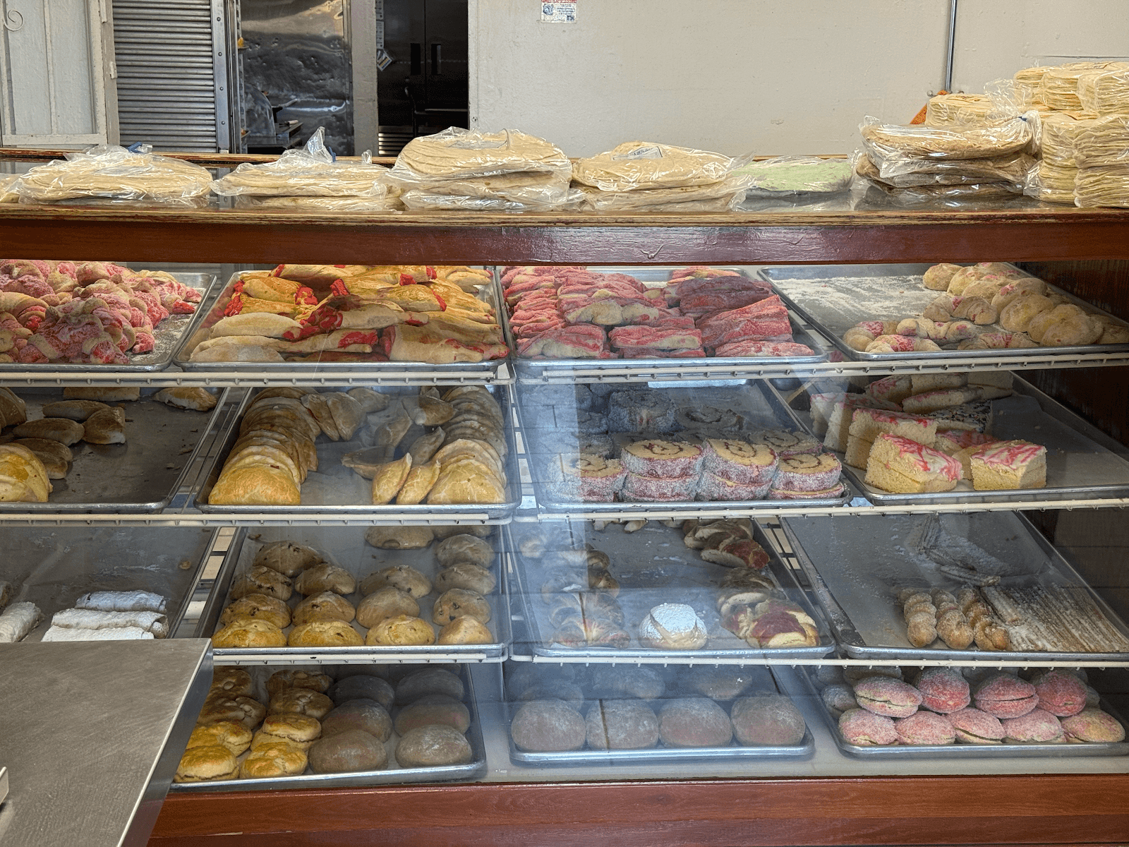 La Estrella Bakery Inc., photo 3