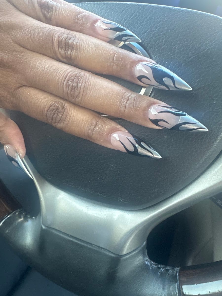 Niki Nails & Spa
