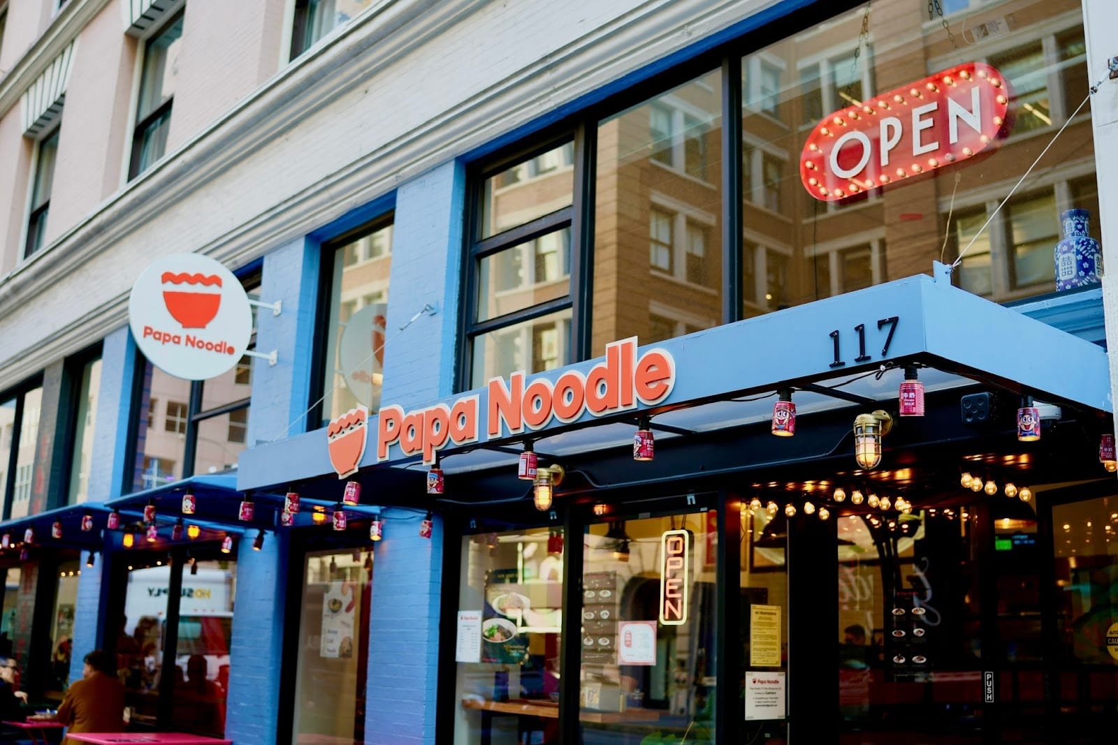 Papa Noodle, photo 2