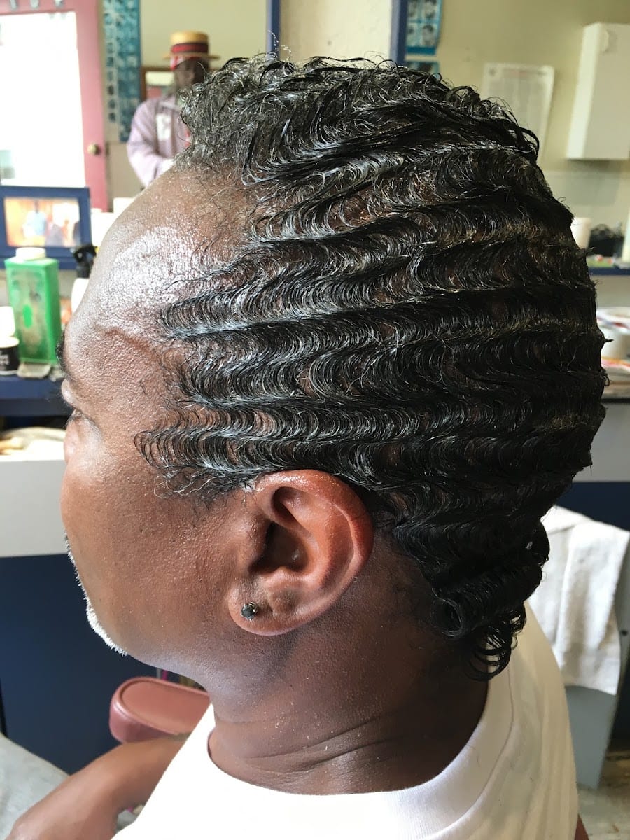 3 Mil Wil Hair Salon & Barber Shop
