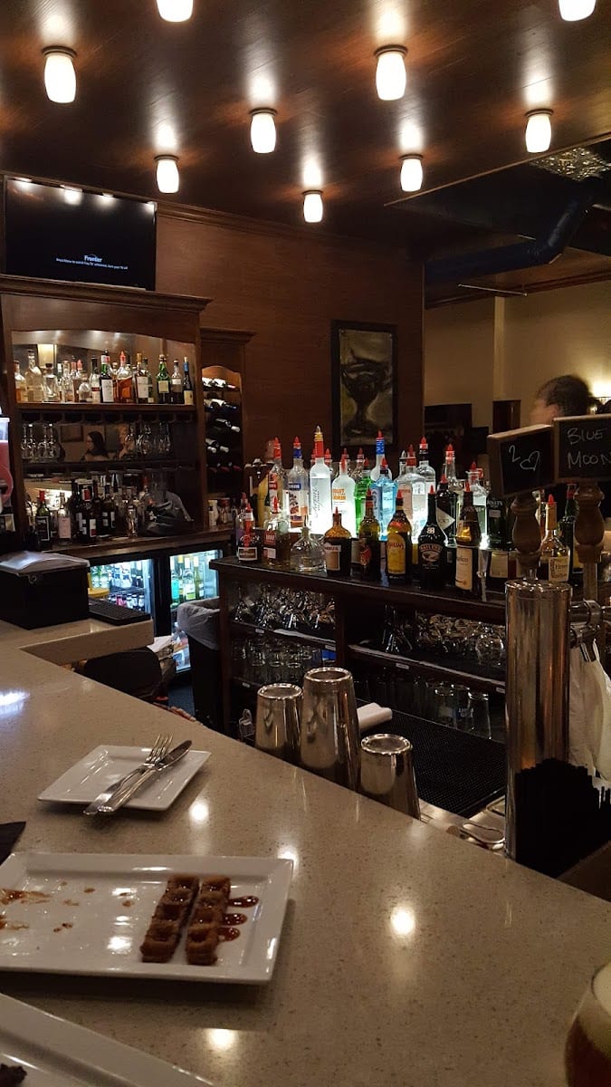 Nick's Martini & Wine Bar