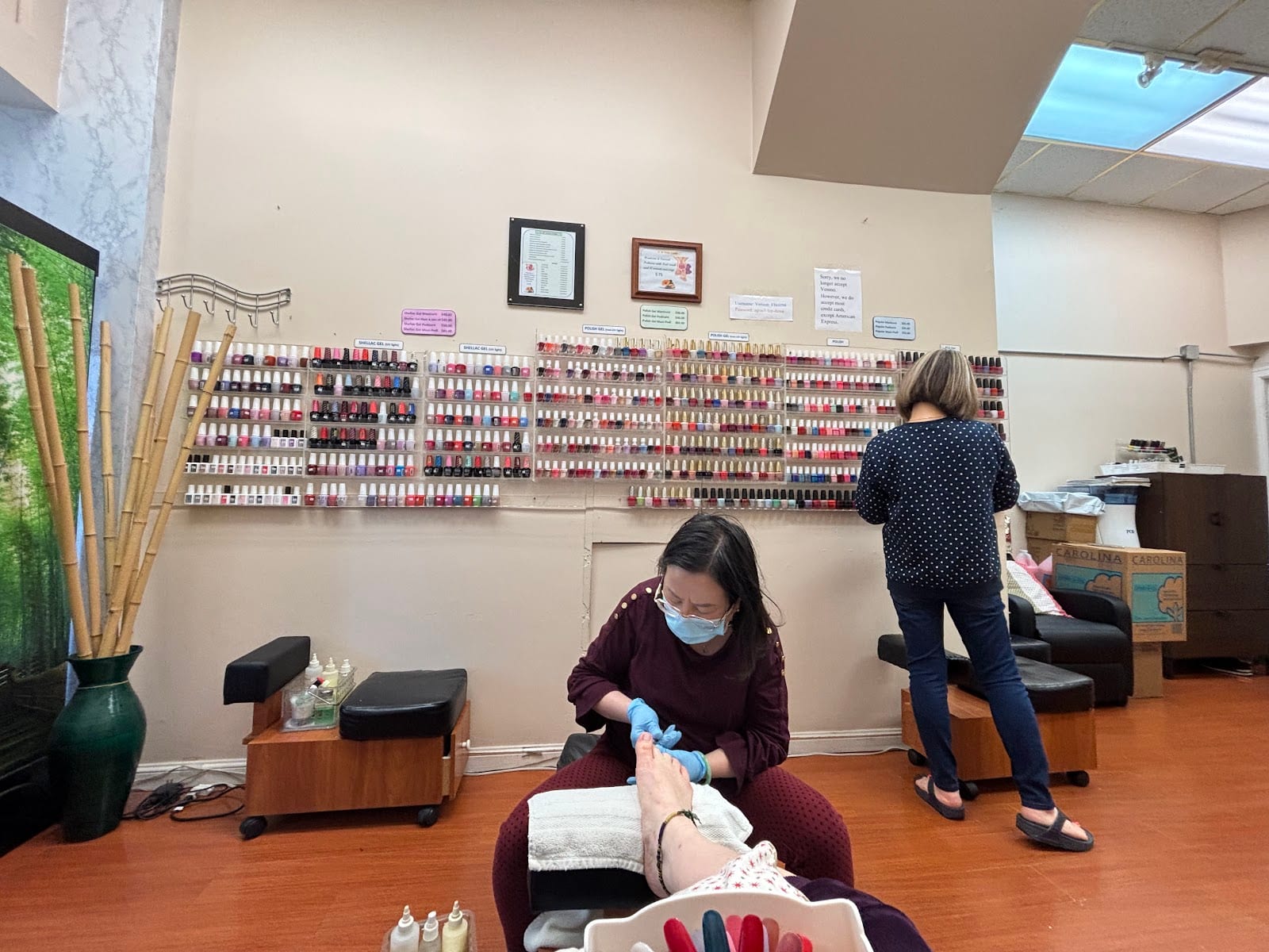 V W Nail Care, photo 2