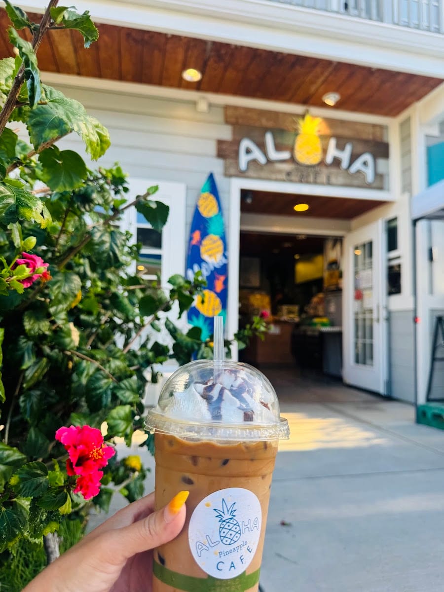 ALOHA CAFE PINEAPPLE, photo 2