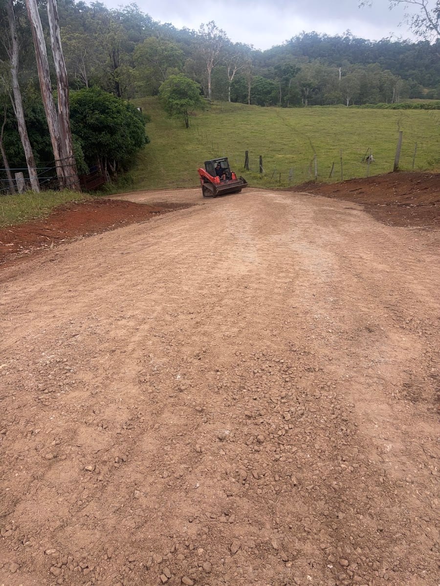 Scruff's Backhoes and Earthworkx, photo 3