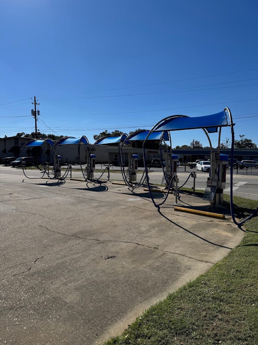 Finish Line Car Wash - Theodore Dawes, photo 3