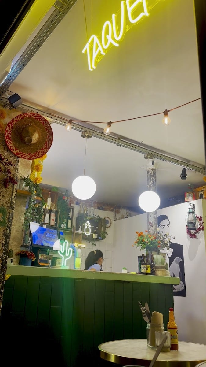 Los Güeros-Tacos in Paris from México, photo 3