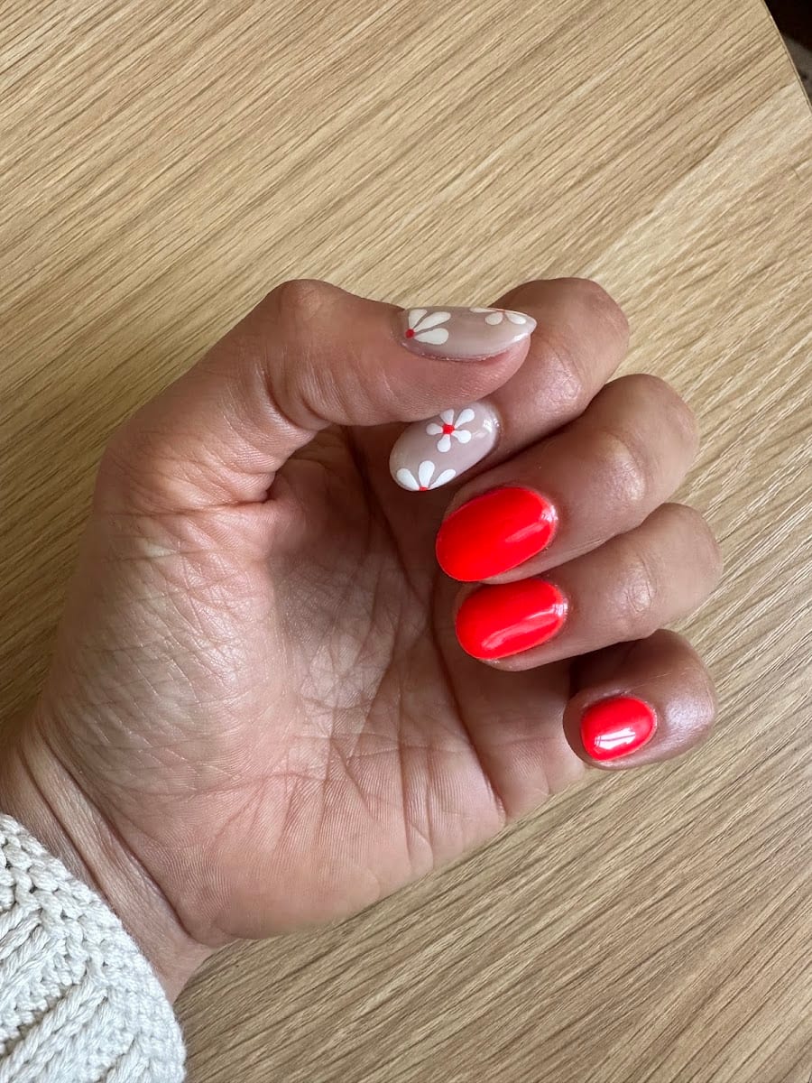 Spectrum Nails Spa