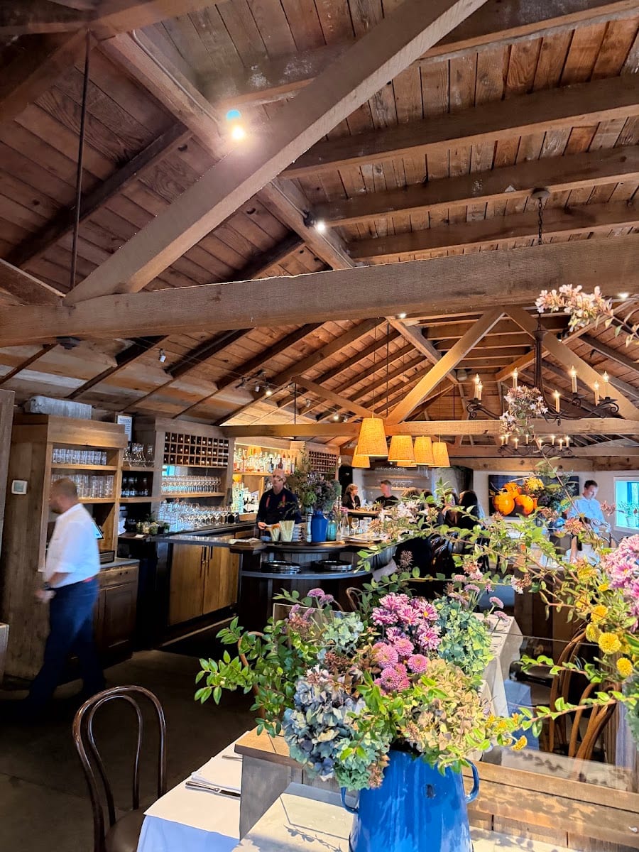 Angele Restaurant & Bar