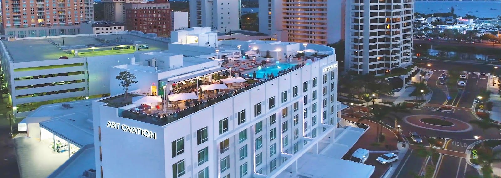 Perspective Rooftop Pool Bar, photo 4