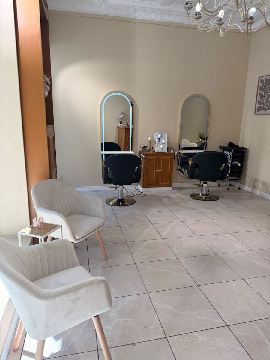 Blanche Neige Hair Studio