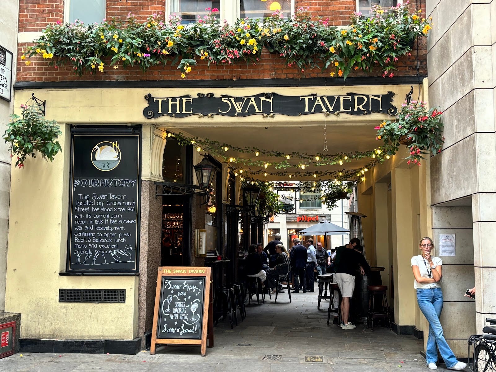 The Swan Tavern, EC3, photo 4