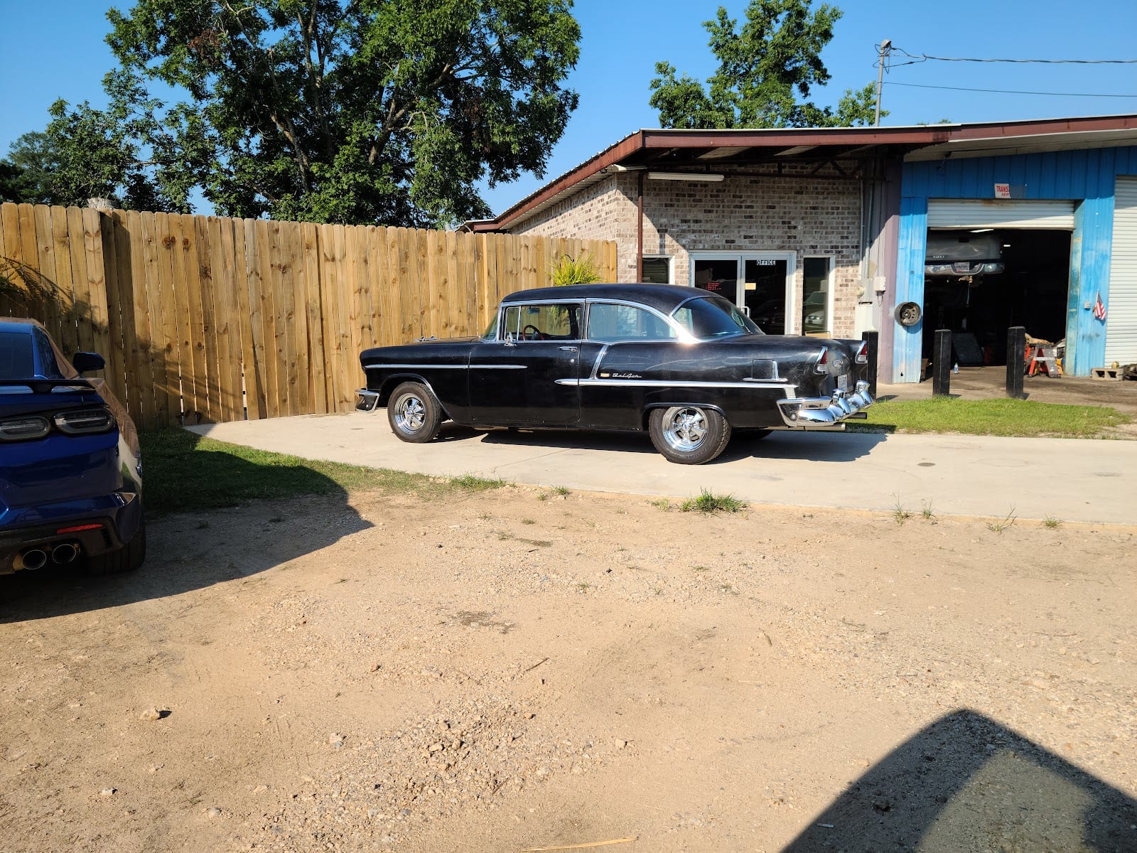 M & J Auto