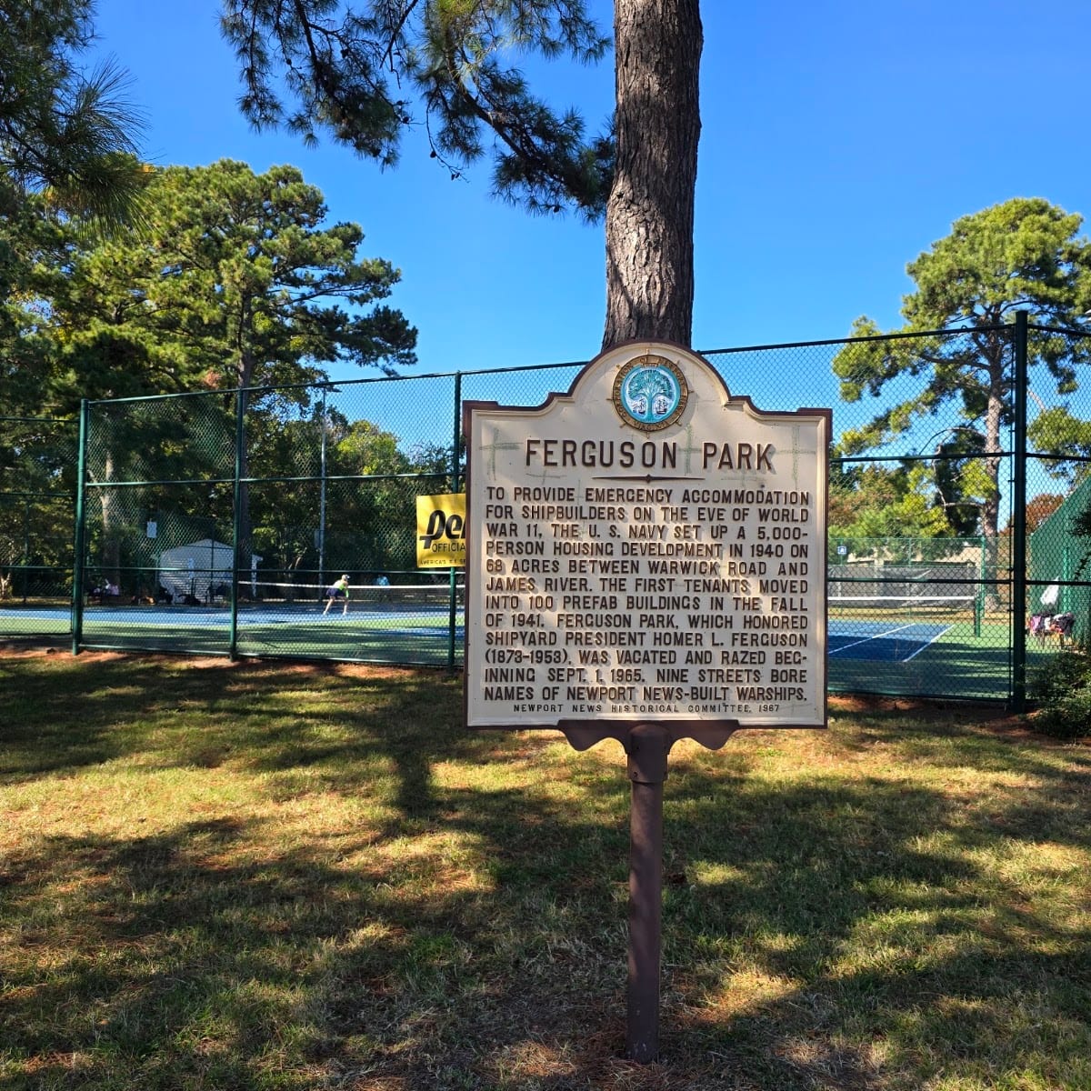 Huntington Park Tennis Center, photo 2