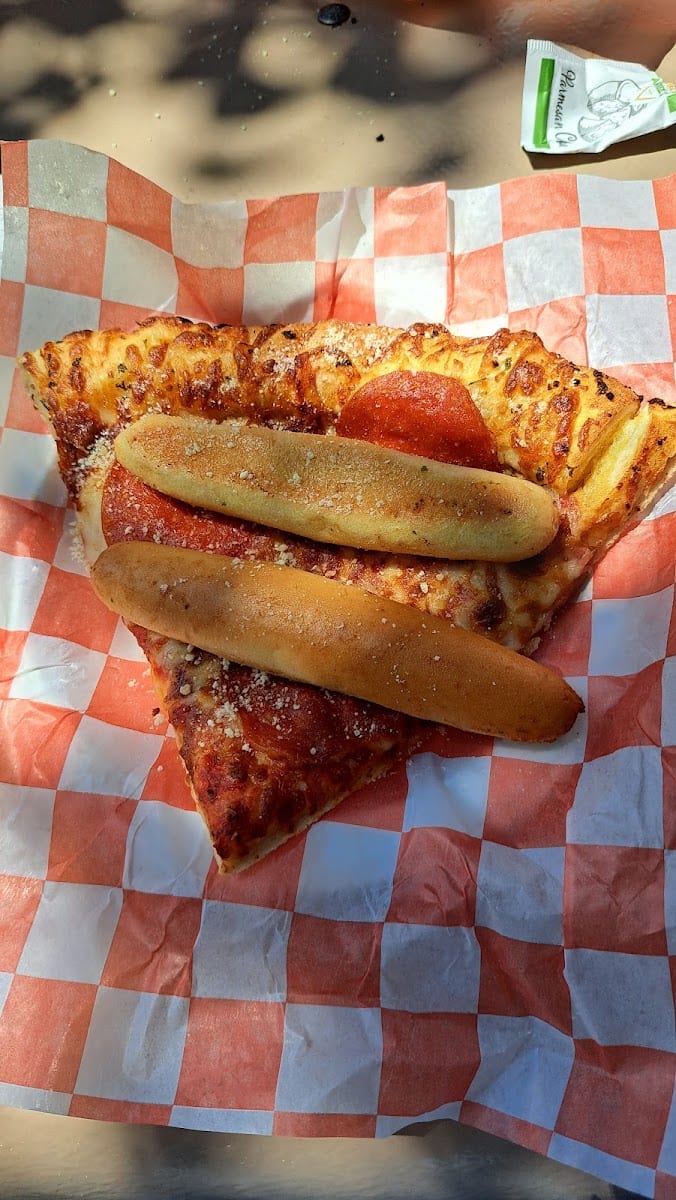 Primo's Pizzeria