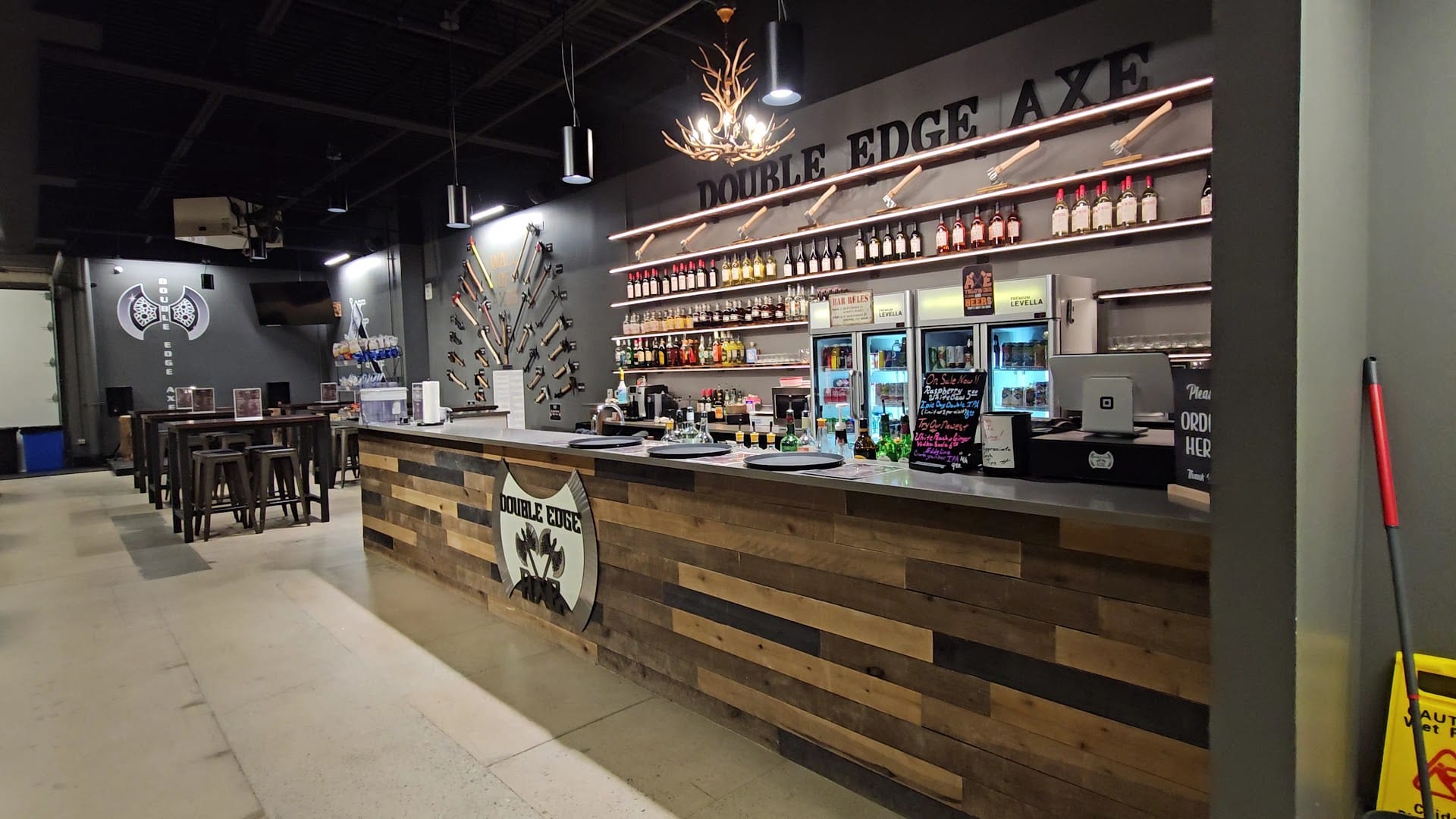 Double Edge Axe Throwing, photo 2