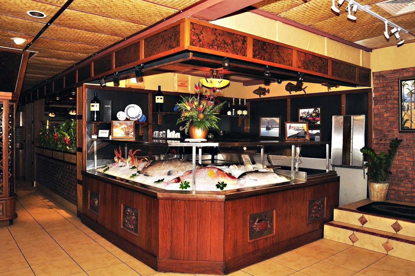 Crab & Fin Restaurant