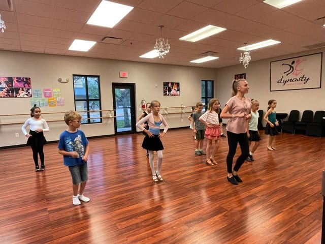 Dynasty Dance Clubs, photo 4