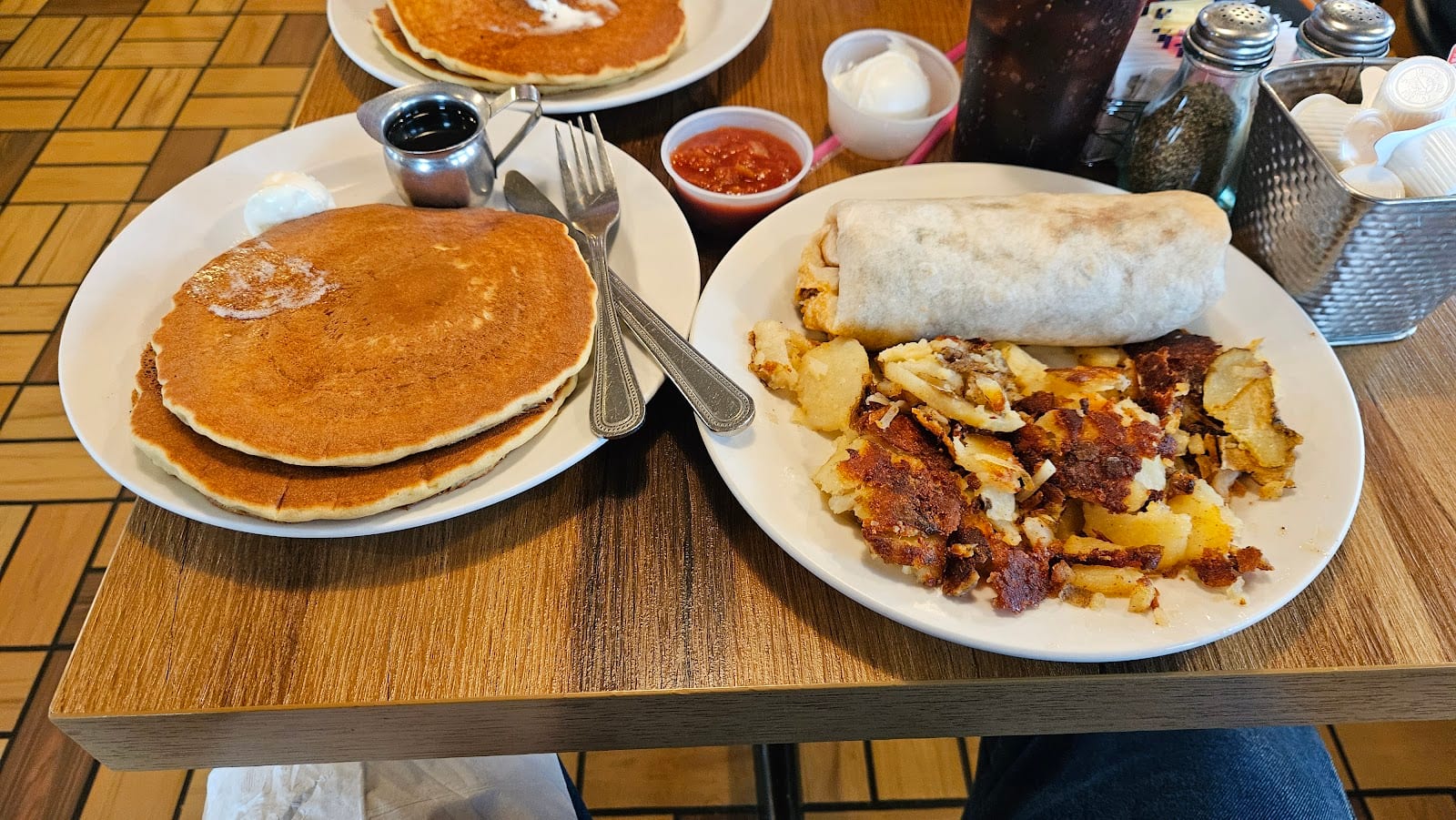 Sara’s Family Restaurant, photo 3
