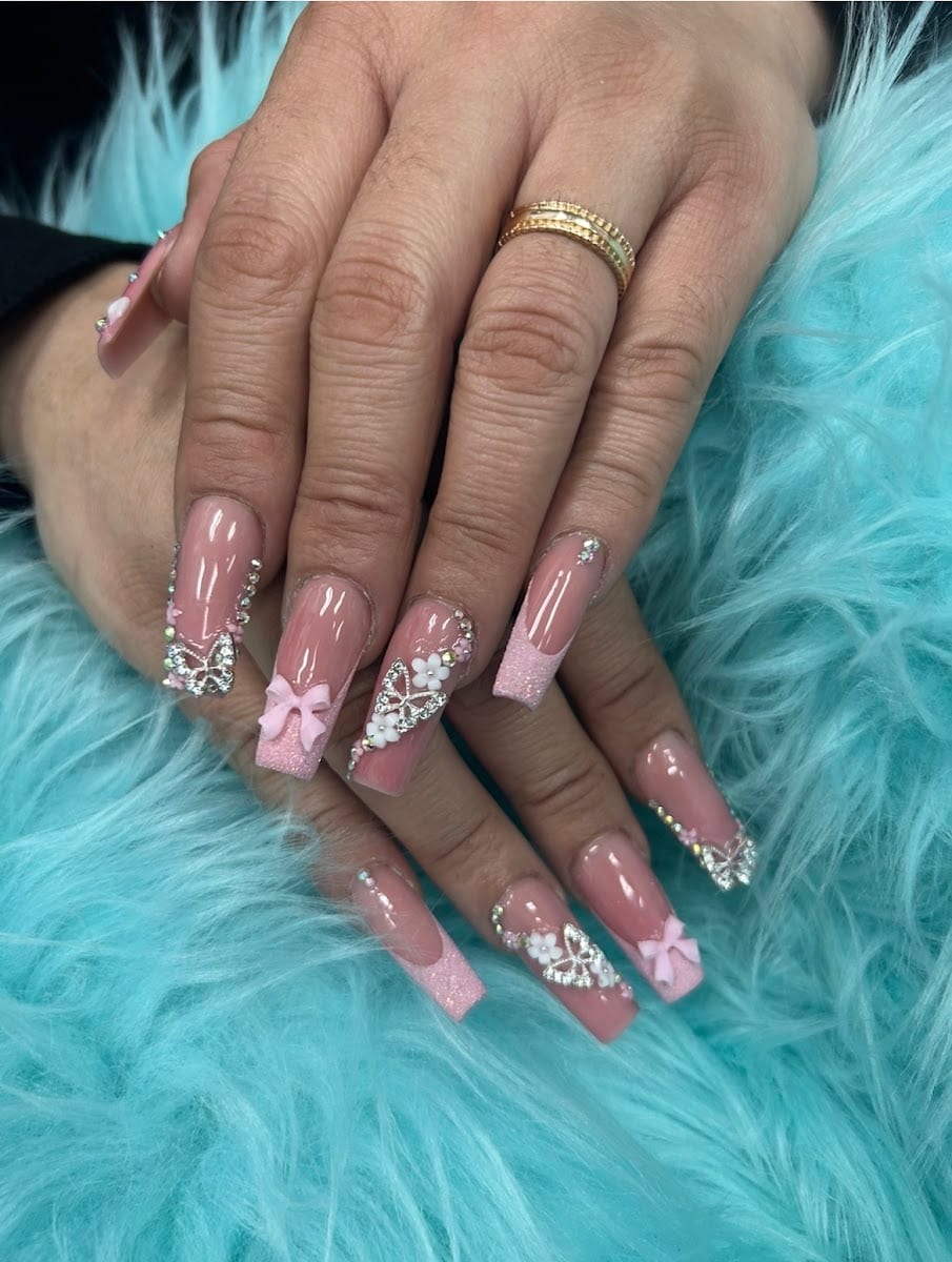 CH Nails