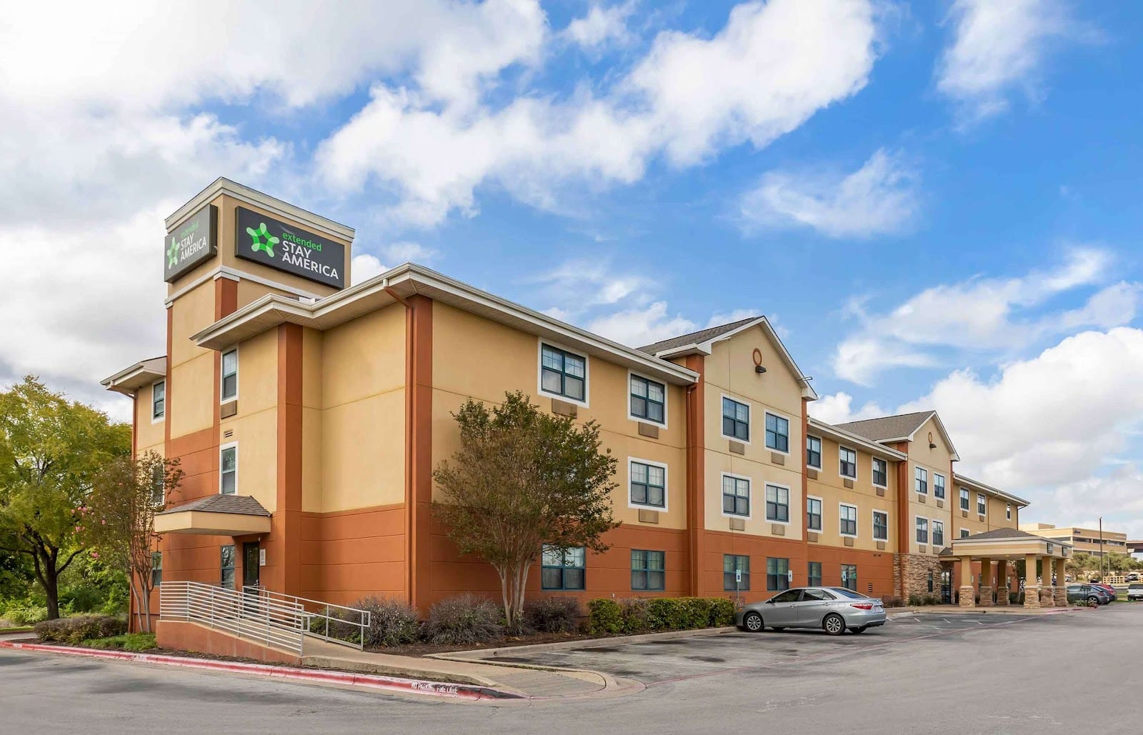 Holiday Inn Express & Suites Austin - Round Rock Area by IHG, photo 3