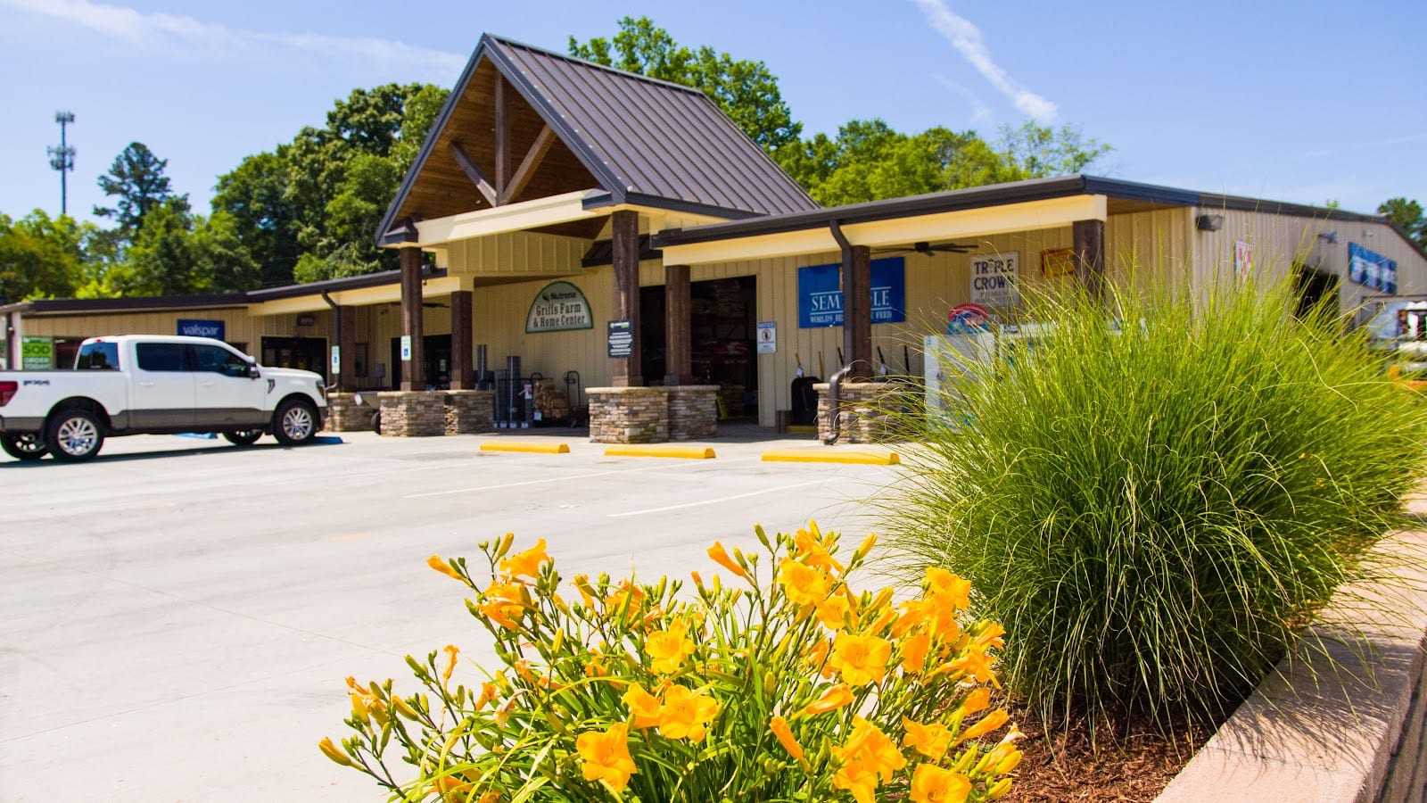 Landscapers Supply/Griff's & True Value Hardware of Pendleton