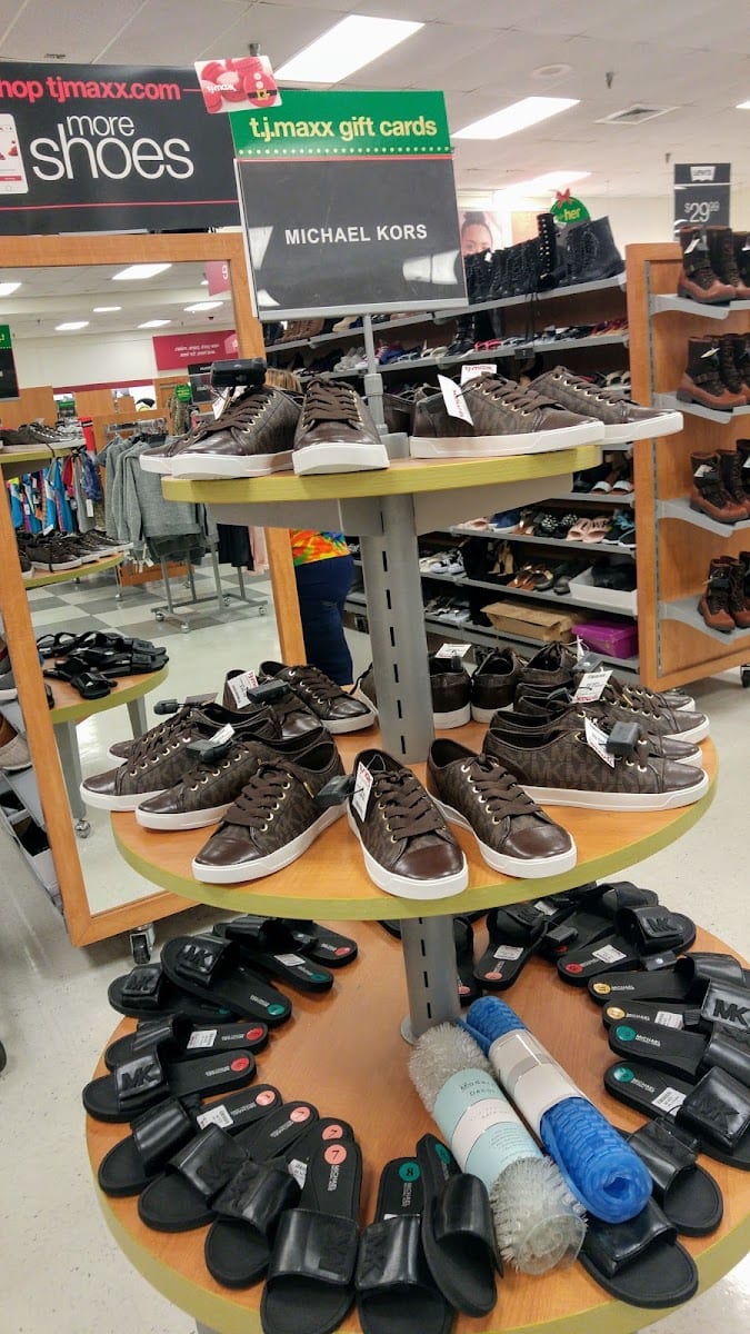 Shoe Station