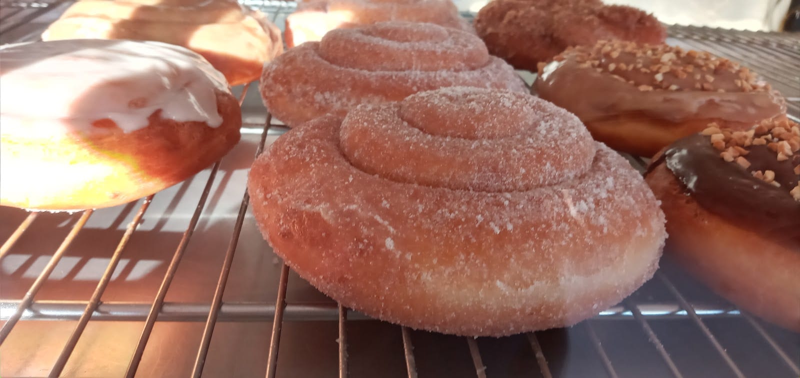 D K's Donuts/ FISH GAME