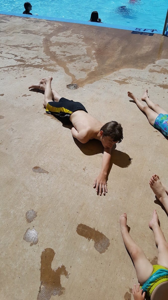 Maxey Swimming Pool, photo 2