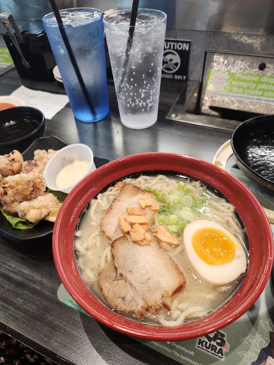 Kura Revolving Sushi Bar, photo 4