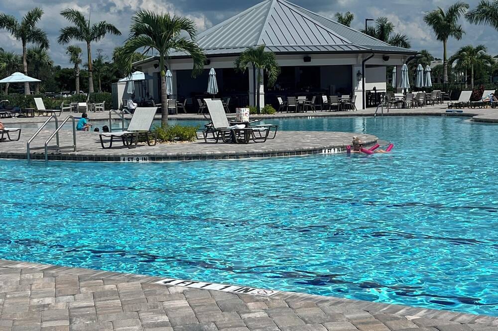 Brand new 2-bedroom condo Newly furnished with fitness center, pools, etc