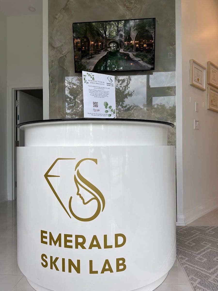 Emerald Skin Lab, photo 4