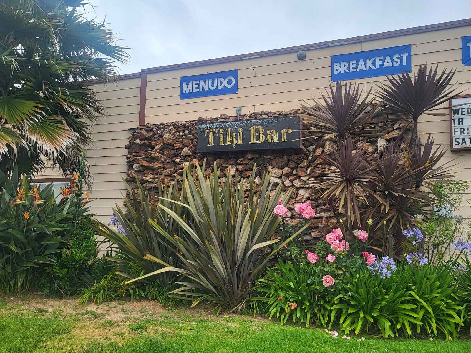 Tiki Bar, photo 2