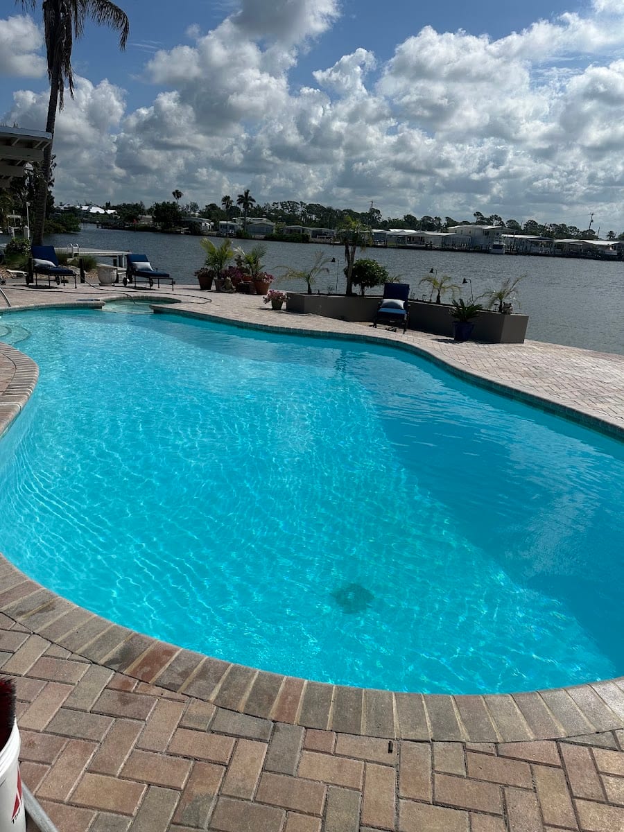Diamond Clear Pool Care, photo 3