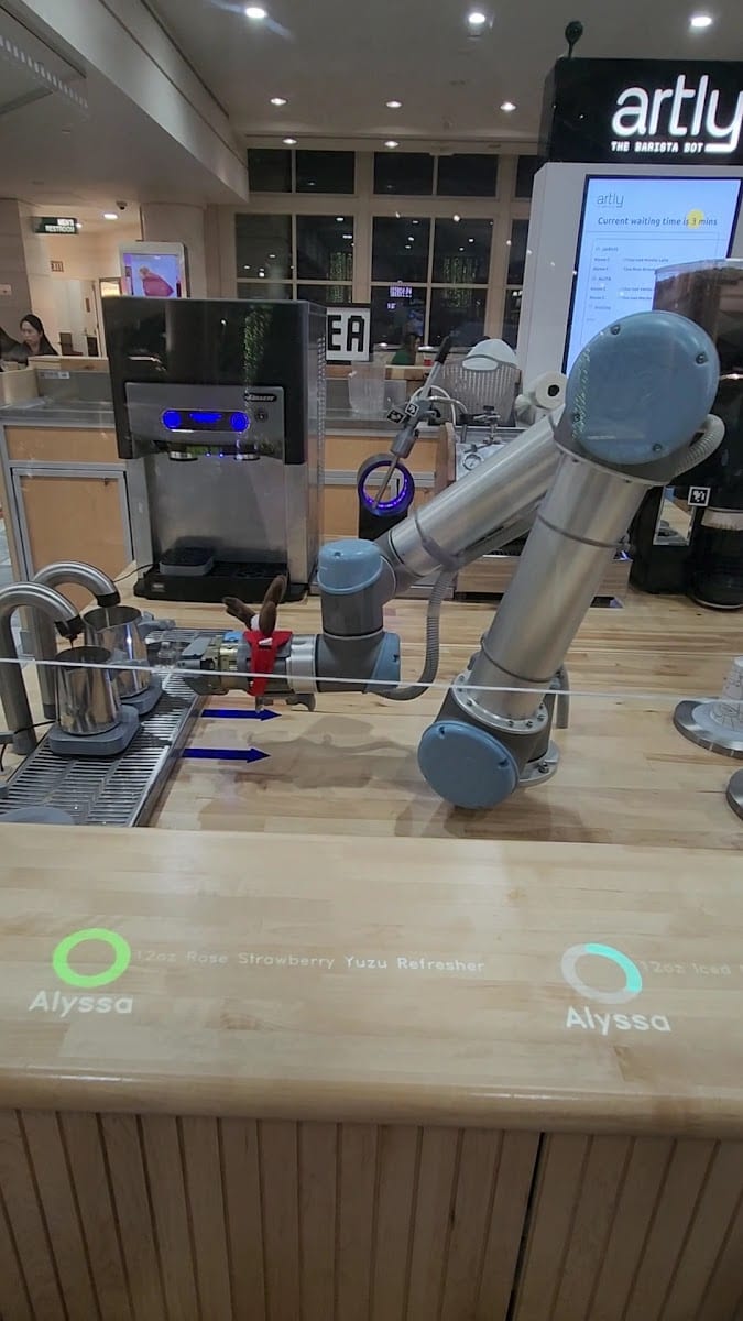 Artly Robot Coffee @ Stonestown Galleria, photo 3