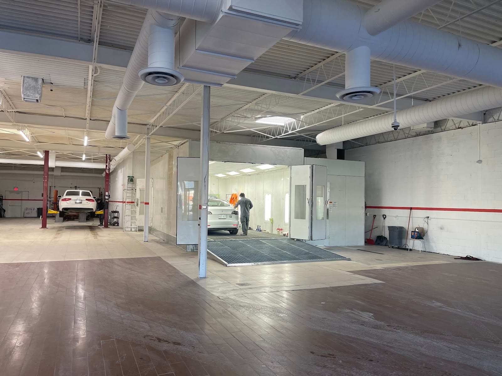 FIXWELL COLLISION CENTER INC, photo 3