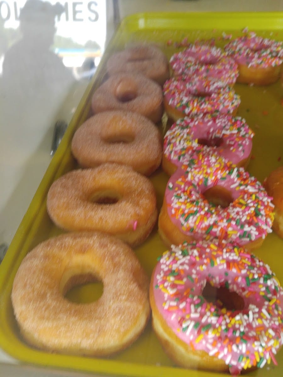 Max Donuts