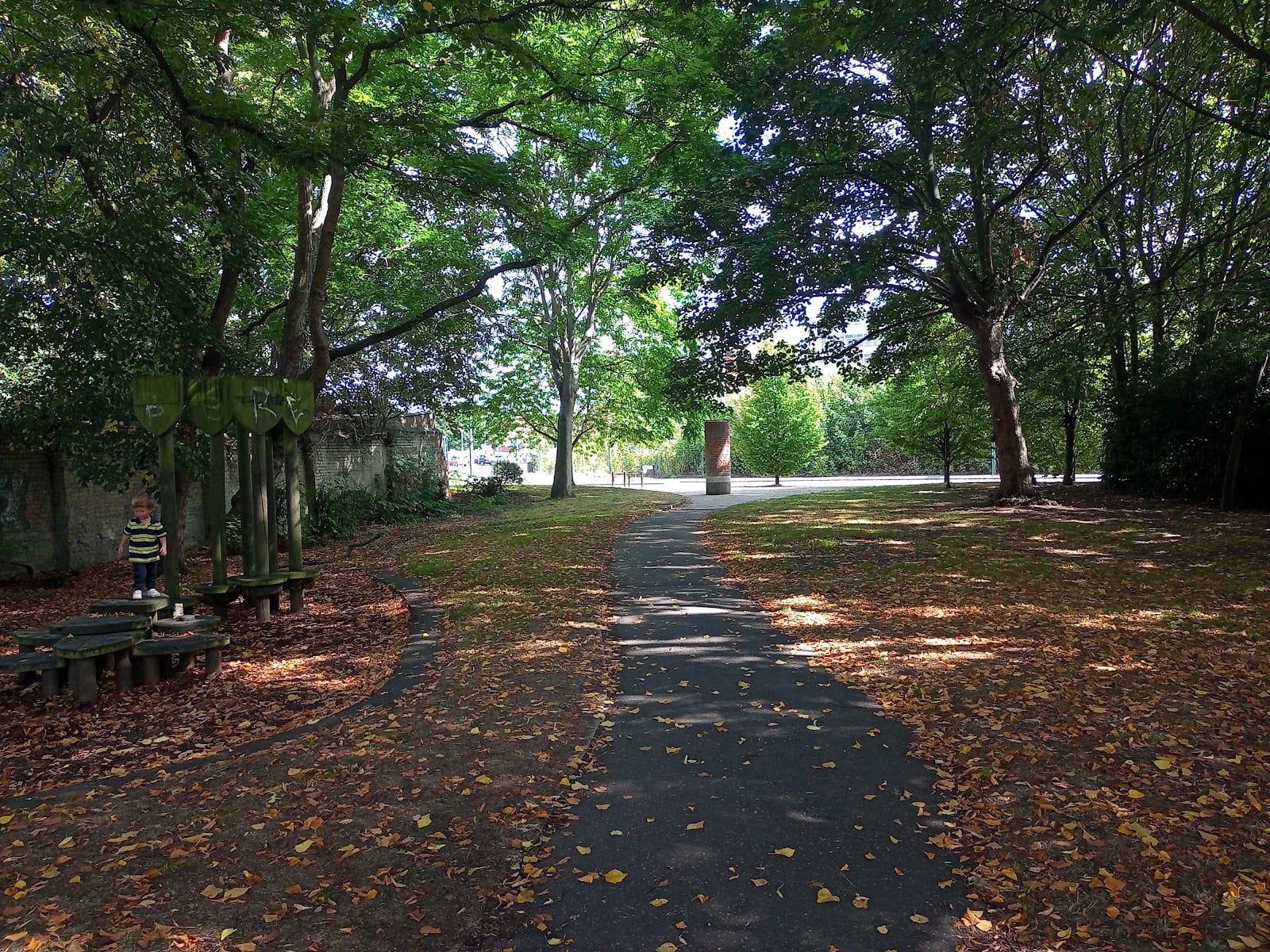 Gildencroft Park, photo 3