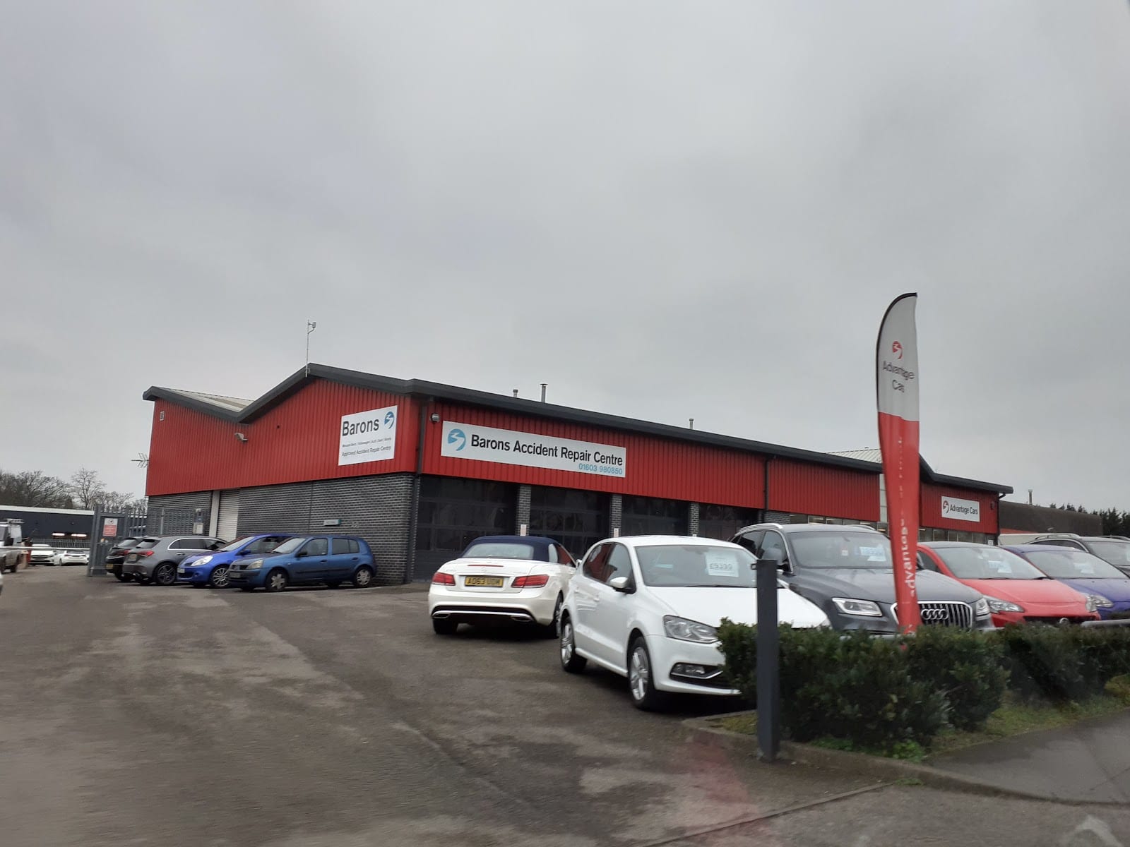 Barons Accident Repair Centre, photo 3