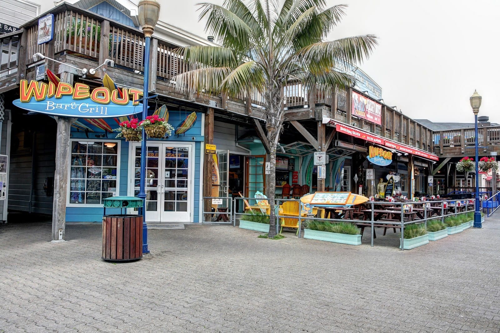 Wipeout Bar & Grill, photo 2