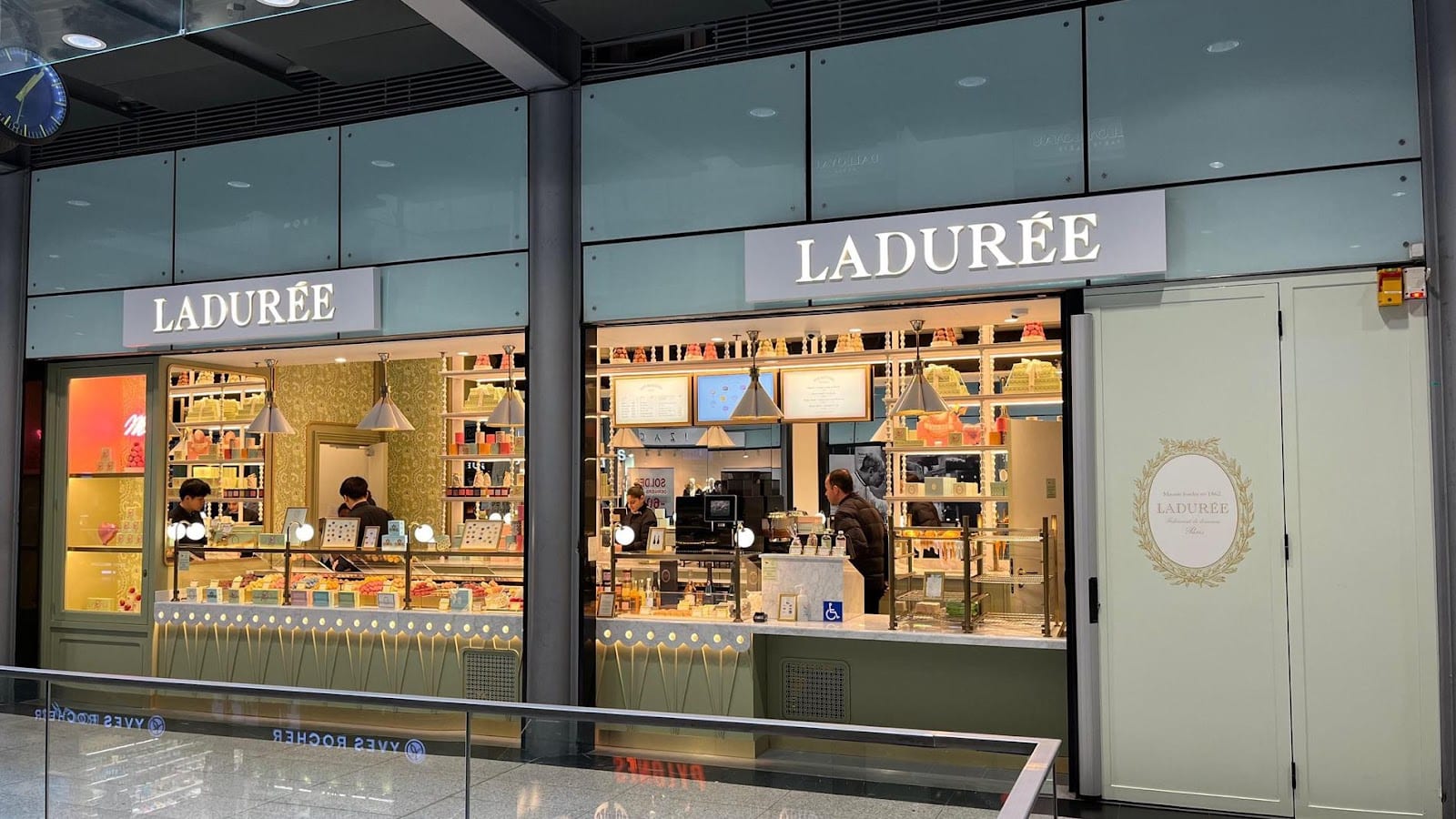 Ladurée Saint Lazare, photo 2
