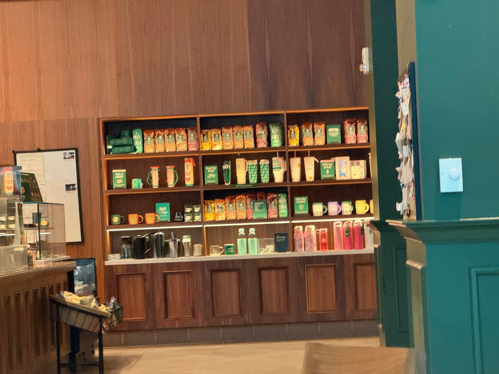 Starbucks Trustmark, photo 4