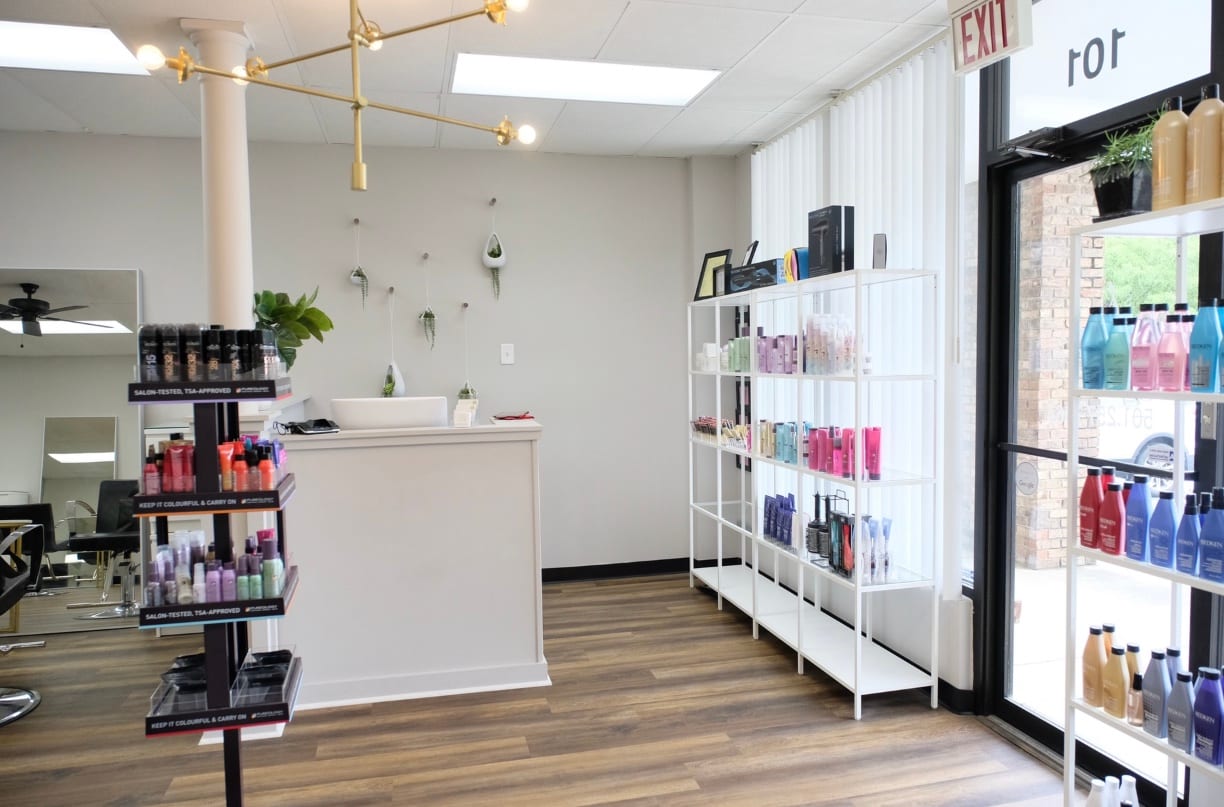Salon Gloss, photo 2